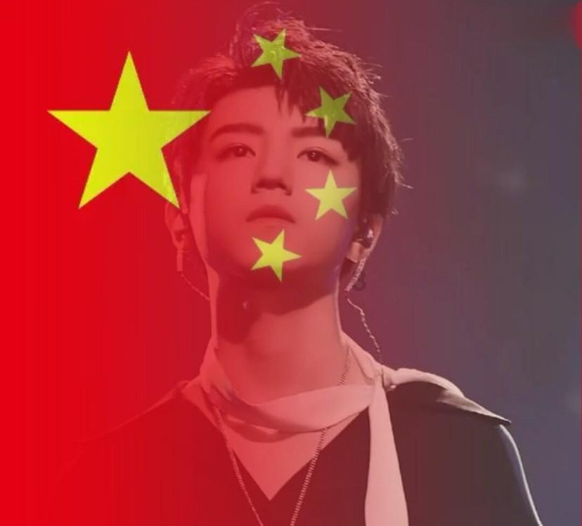 红色鹦鹉逃脱
